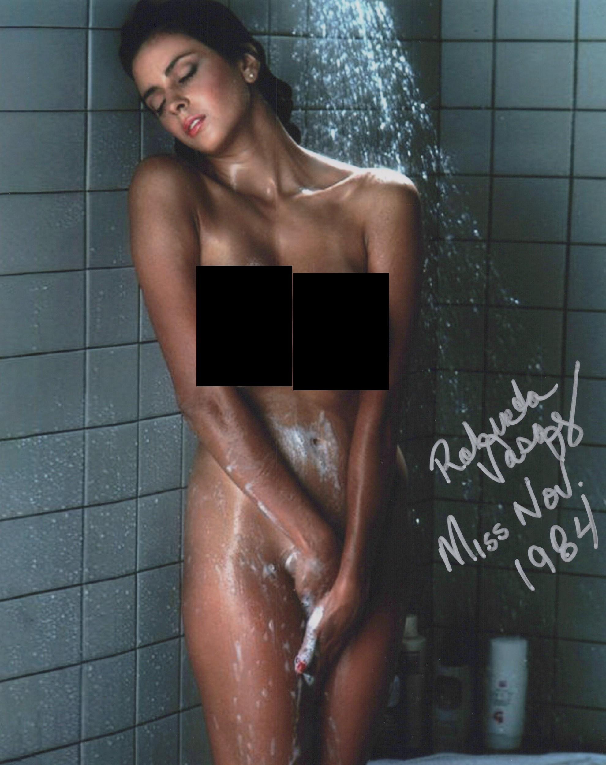 Roberta Vasquez autograph