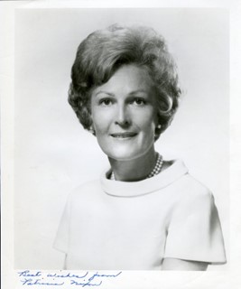 Pat Nixon autograph