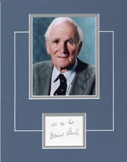 Desmond Llewelyn autograph