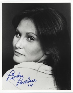 Linda Lovelace autograph
