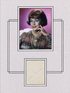 Agnes Moorehead autograph