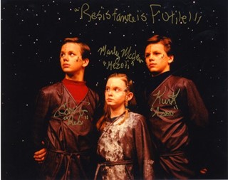 Star Trek Voyager autograph